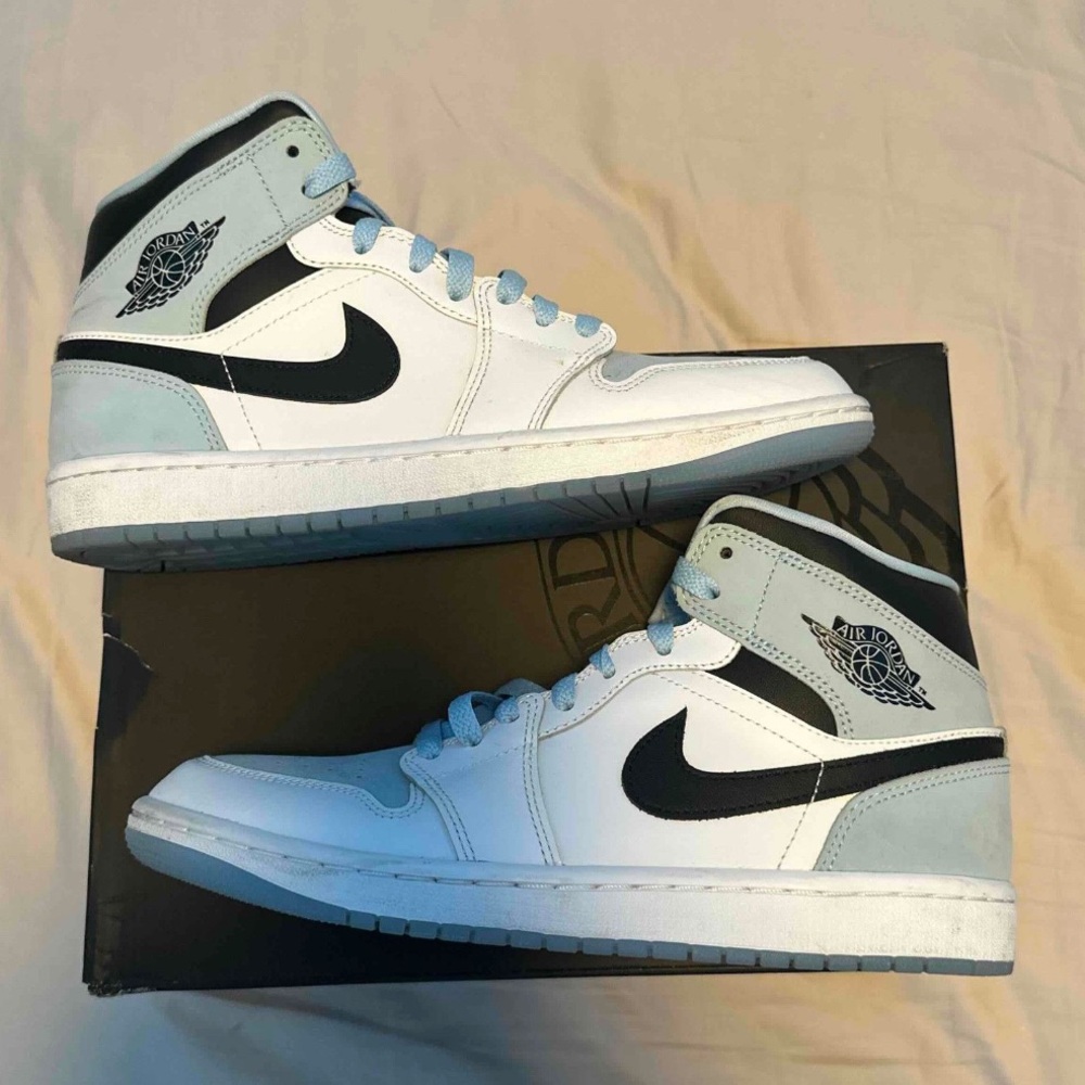 Nike Air Jordan 1 Mid SE Ice Blue/White DV1308 104 Sz 8
